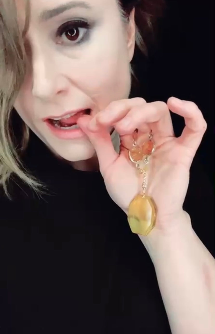 Tina's Golden Necklace