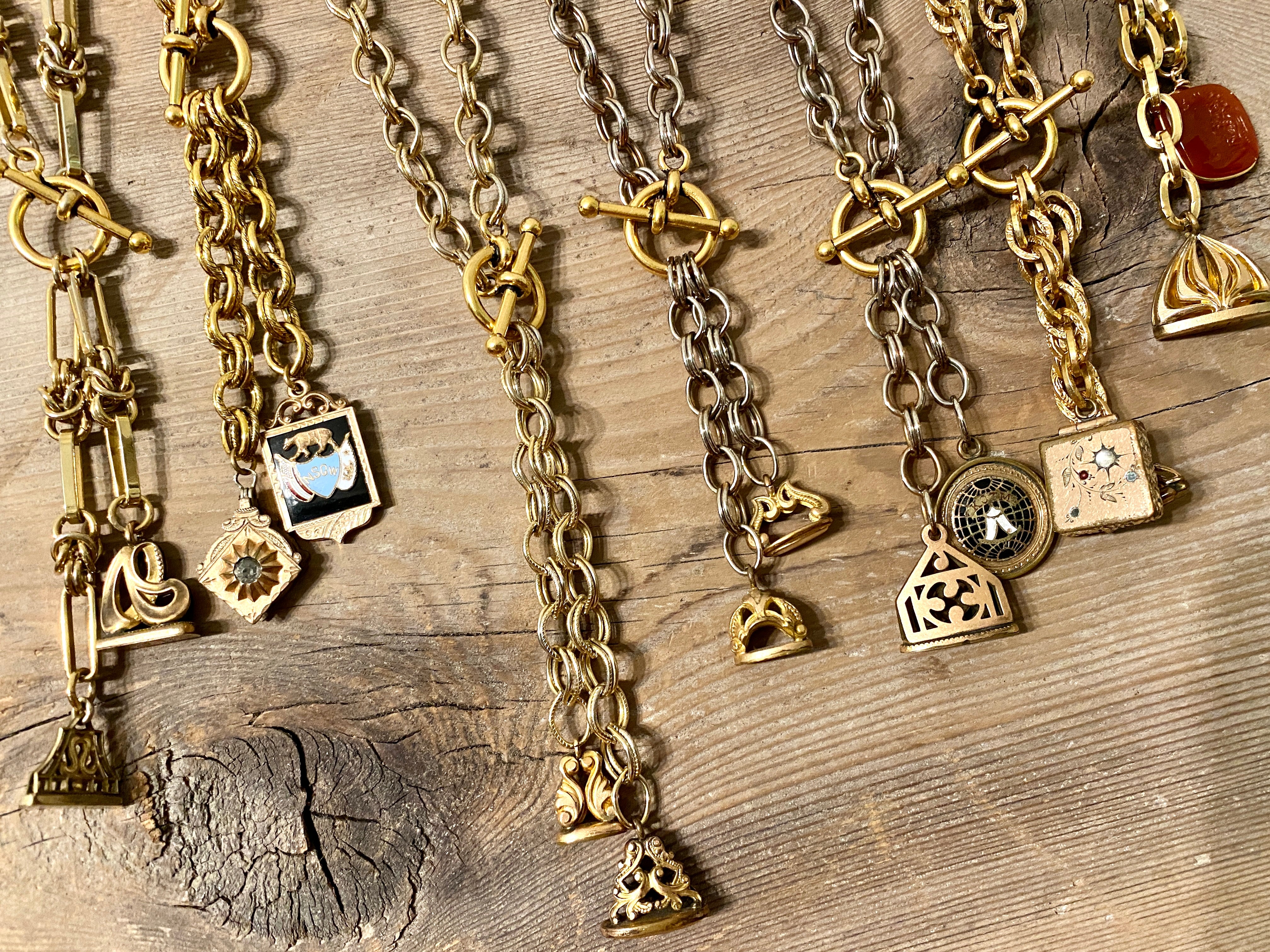 Fob & Toggle I Necklace